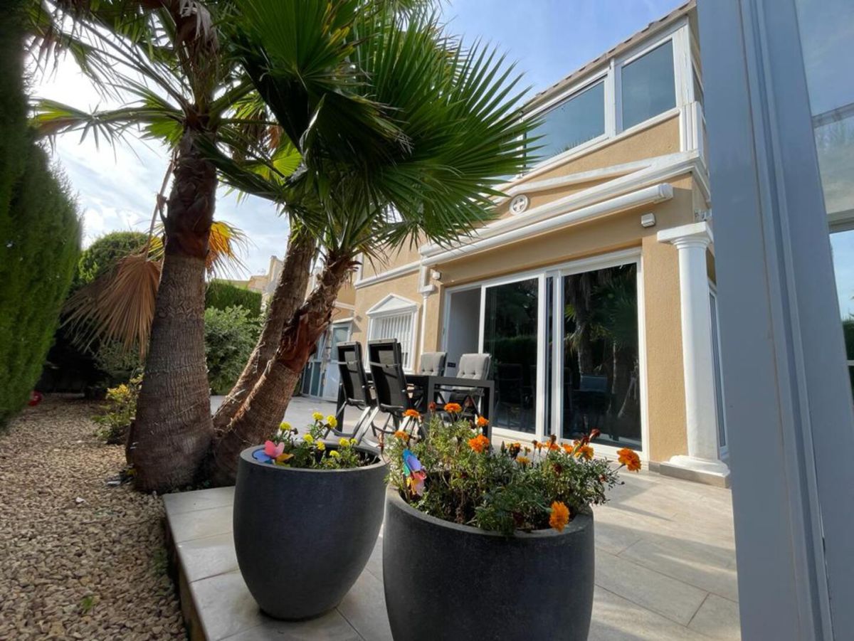 Villa на сайте Продажа на сайте Cometa II, Calpe, Alicante